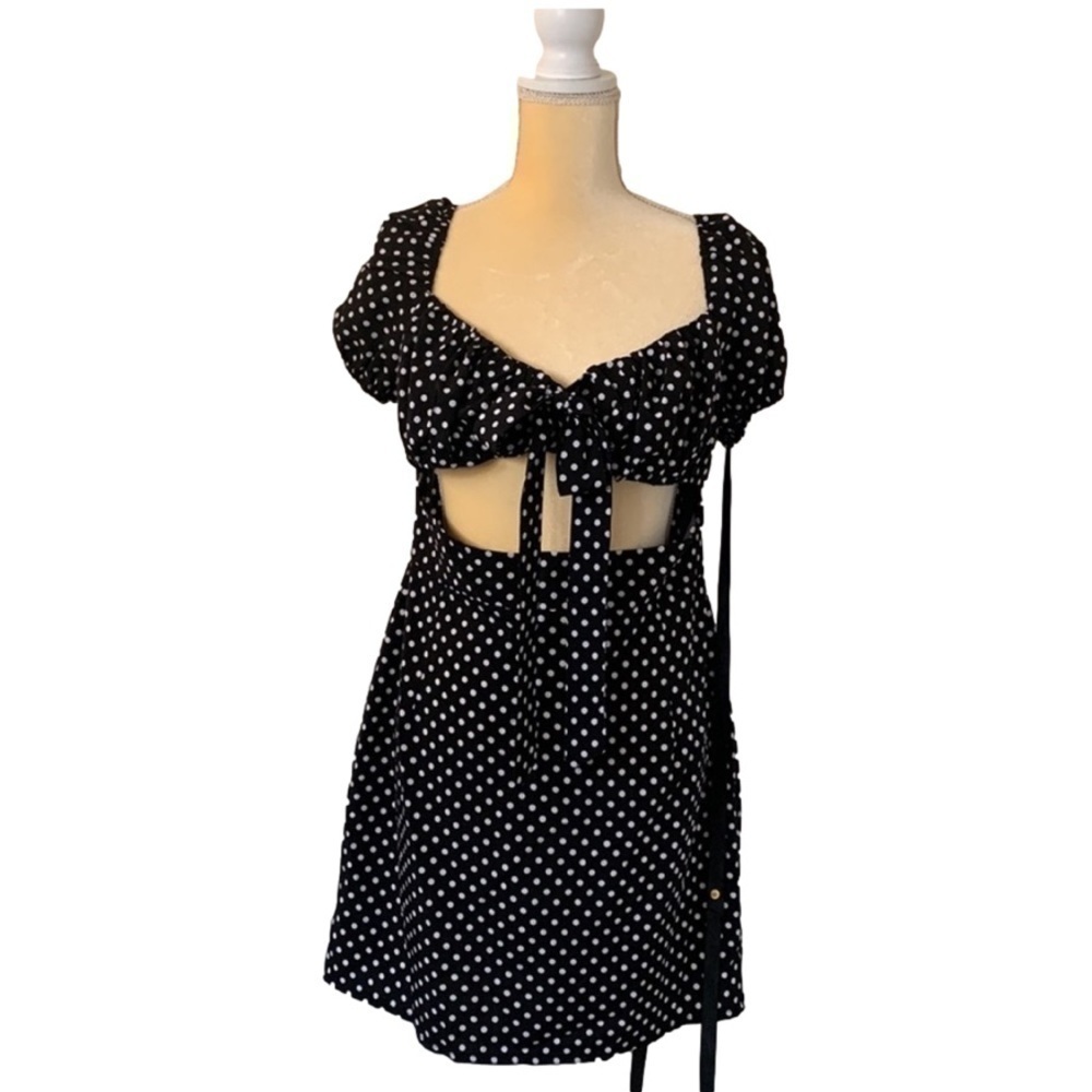 PrettyLittleThing Black White Polka Dot Dress Waist Cut Out Size 10 - Picture 3 of 16